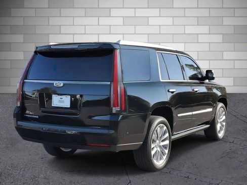 Used 2018 Cadillac Escalade Premium Luxury image 5