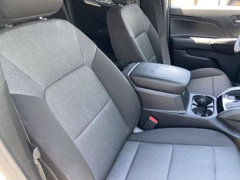 Used 2025 Chevrolet Colorado W/T RWD image 23