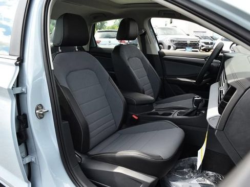 New 2026 Volkswagen Jetta SE FWD image 21