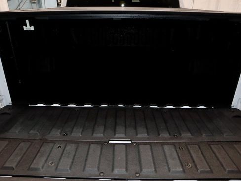 Used 2022 GMC Sierra 1500 SLT w/ SLT Premium Package image 17