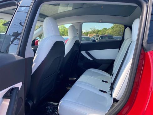 Used 2023 Tesla Model Y Long Range image 12