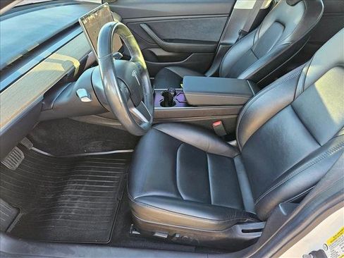 Used 2019 Tesla Model 3 Standard Range Plus image 15