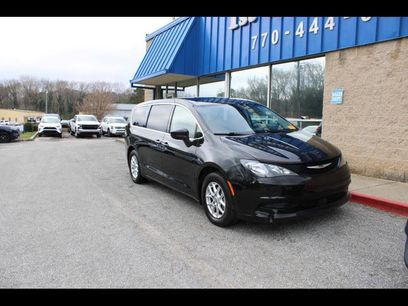 Used 2022 Chrysler Voyager LX