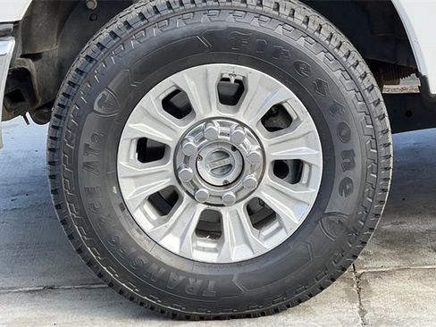 Used 2021 Ford F250 XLT image 30