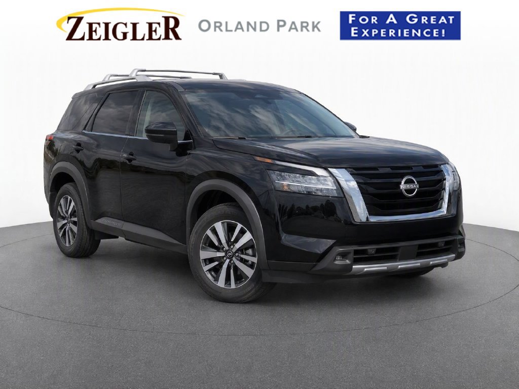 Used 2024 Nissan Pathfinder SL AWD/4WD image 1