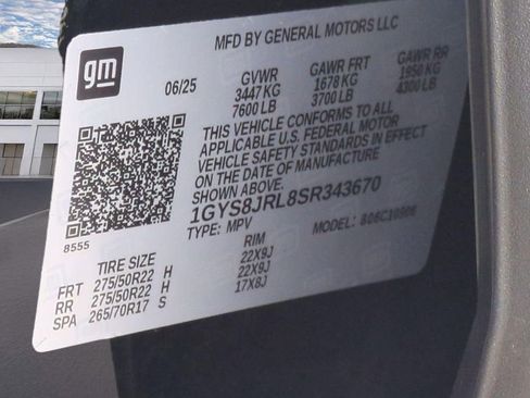 Certified 2025 Cadillac Escalade ESV Luxury image 20