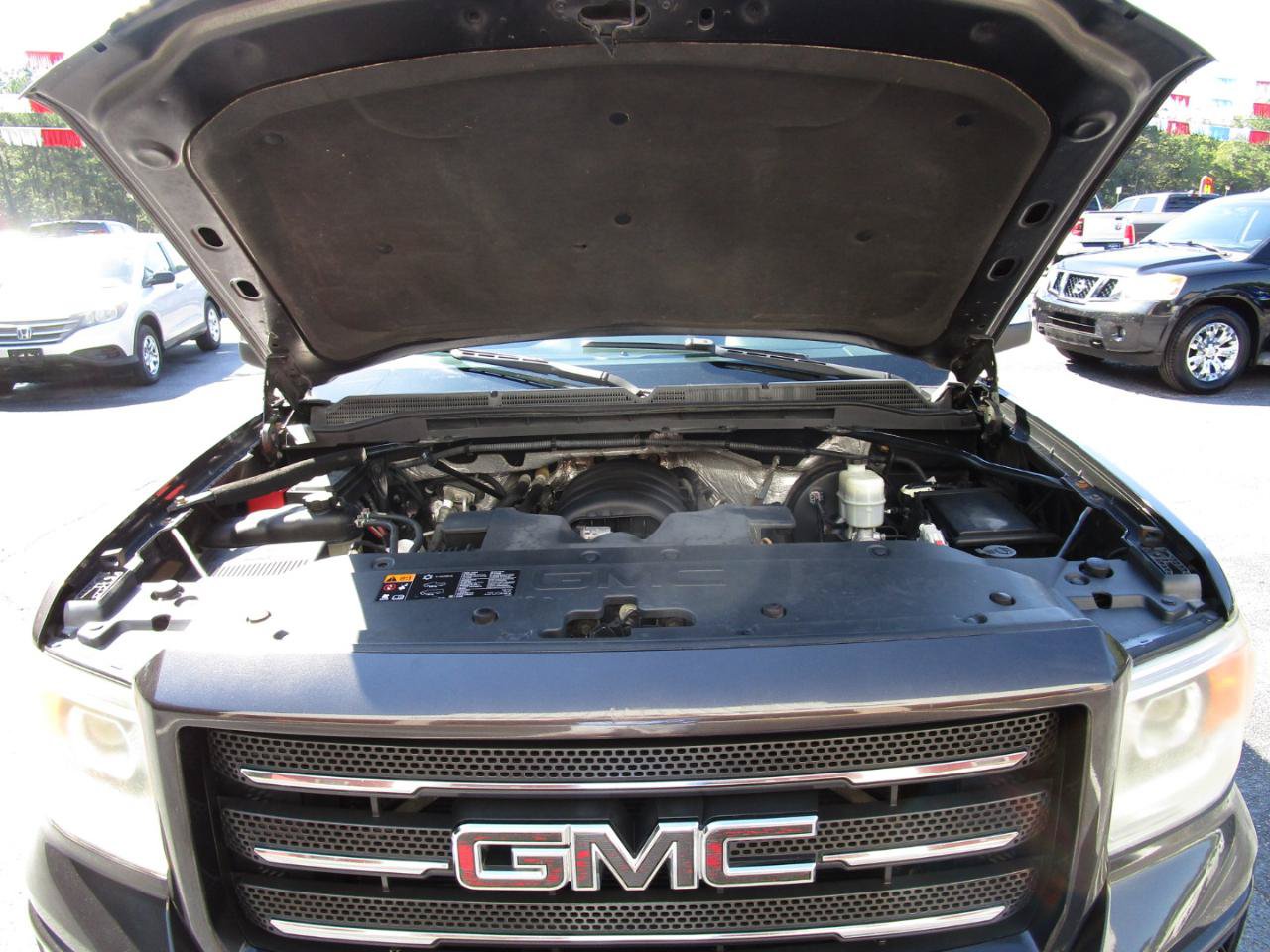 Used 2014 GMC Sierra 1500 SLT w/ All-Terrain Package AWD/4WD image 32
