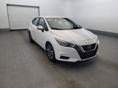 Used 2021 Nissan Versa SV FWD image 13