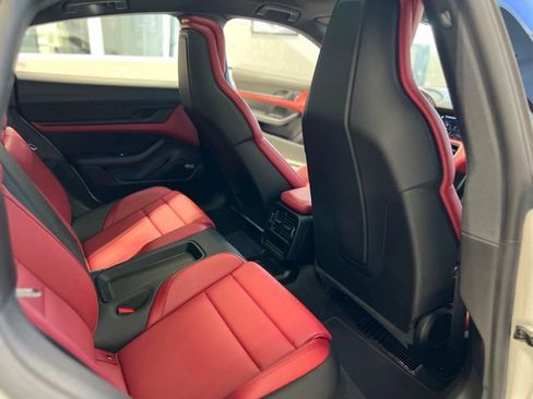 Used 2021 Porsche Taycan 4S image 36