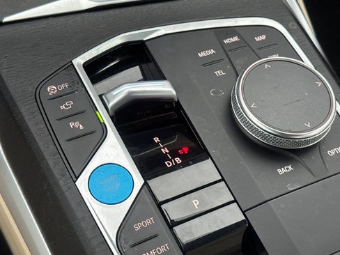 Used 2023 BMW i4 eDrive35 RWD image 17