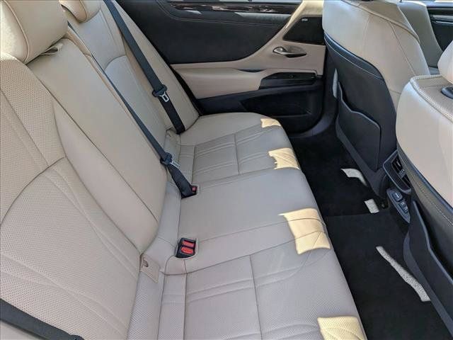 Used 2021 Lexus ES 350 Ultra Luxury w/ Accessory Package 2 FWD image 21