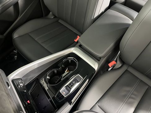 Used 2025 Audi Q5 Premium Plus w/ Premium Plus image 18