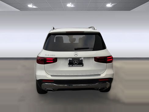 New 2026 Mercedes-Benz GLB 250 image 8
