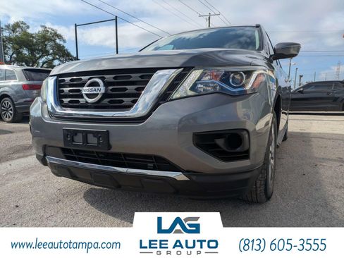 Used 2019 Nissan Pathfinder S AWD/4WD image 7