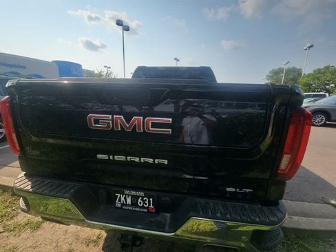 Used 2021 GMC Sierra 1500 SLT w/ SLT Premium Plus Package AWD/4WD image 5