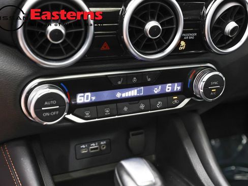 Used 2023 Nissan Sentra SR w/ SR Premium Package FWD image 19