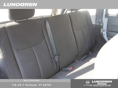Used 2018 Jeep Wrangler Unlimited Sport AWD/4WD image 12