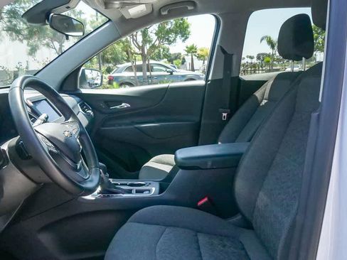 Used 2024 Chevrolet Equinox LT FWD image 12