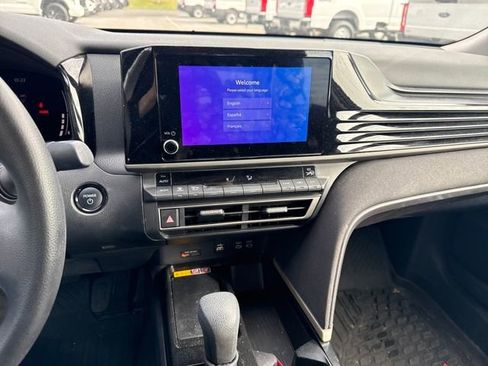 Used 2025 Toyota Camry LE image 26