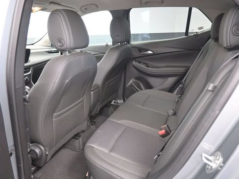Used 2025 Buick Encore GX Preferred AWD/4WD image 17