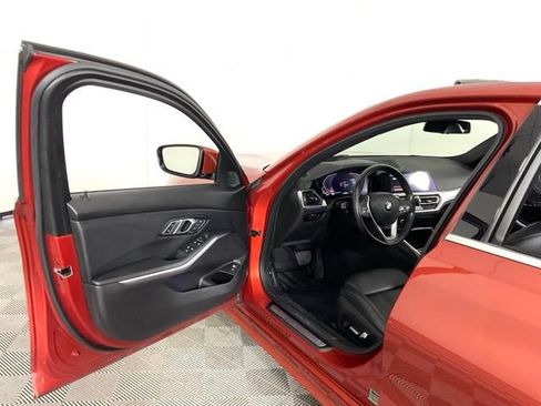 Used 2022 BMW 330i xDrive Sedan w/ Premium Package AWD/4WD image 29