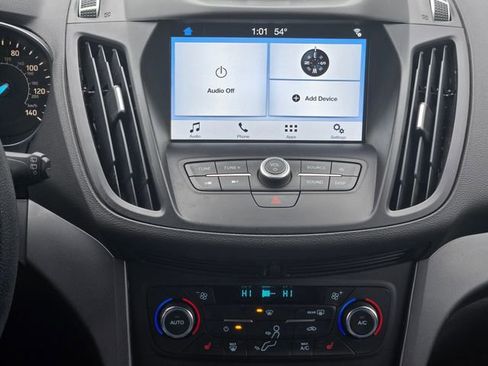 Used 2017 Ford Escape SE w/ Equipment Group 201A AWD/4WD image 3