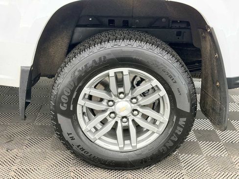 Used 2024 Chevrolet Colorado LT w/ LT Convenience Package II image 14