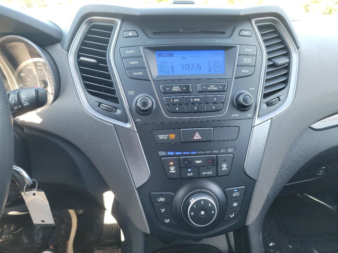 Used 2015 Hyundai Santa Fe Sport AWD/4WD image 18
