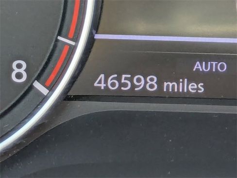 Used 2025 Nissan Rogue SV image 33