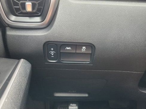 Used 2023 Kia Sorento S image 24