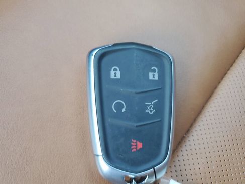 Used 2019 Cadillac XT4 Premium Luxury FWD image 25