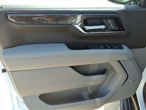 New 2026 GMC Yukon Elevation image 14