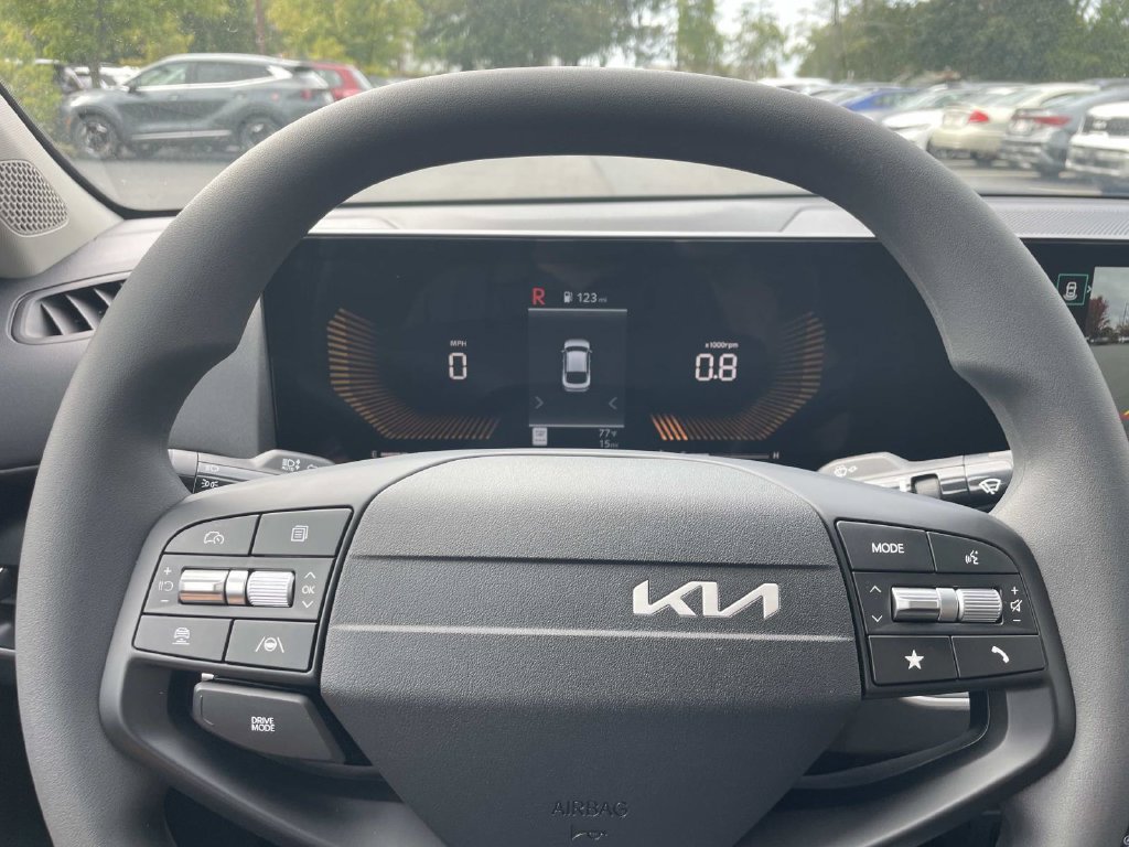 New 2026 Kia K4 FWD image 11