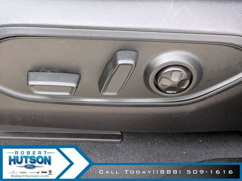 Used 2023 Jeep Grand Cherokee L Laredo image 19