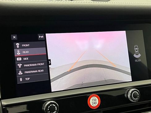 Used 2023 Porsche Macan S image 15