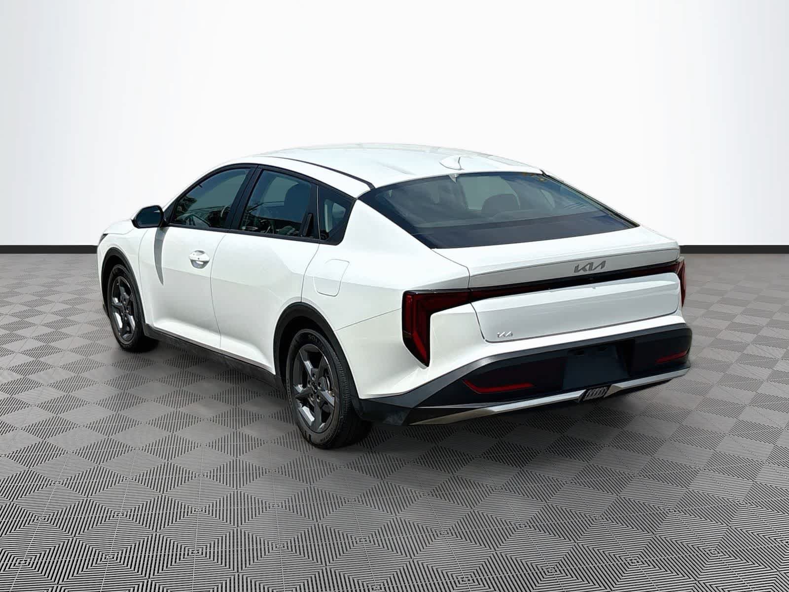Used 2025 Kia K4 FWD image 7