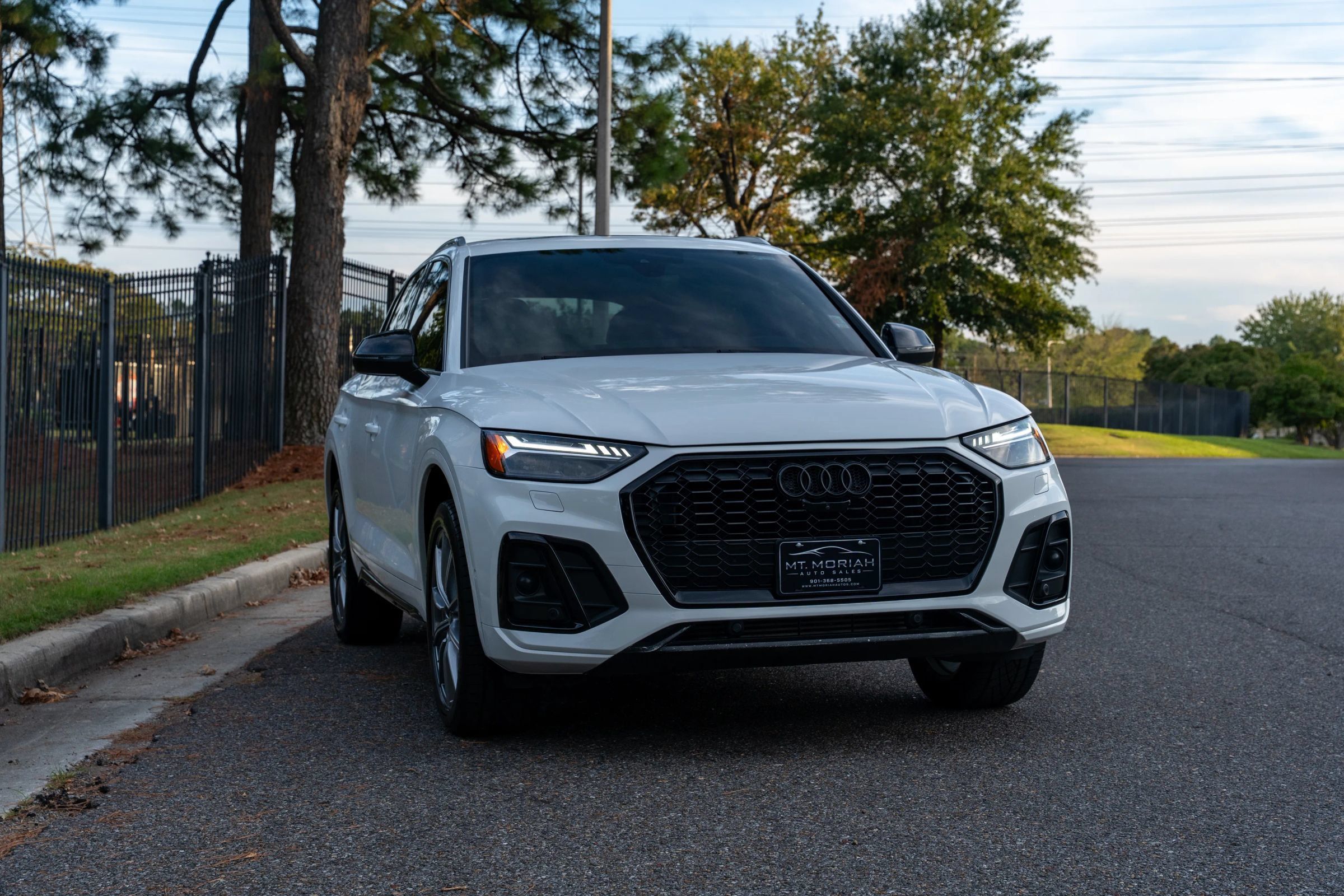 Used 2021 Audi SQ5 Prestige w/ Prestige Package AWD/4WD image 3