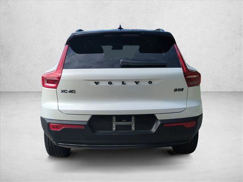 Used 2026 Volvo XC40 B5 Ultra w/ Protection Package Premier AWD/4WD image 7