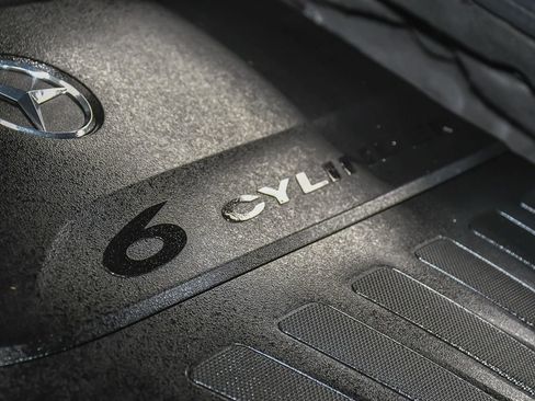 Used 2023 Mercedes-Benz GLS 450 4MATIC image 77