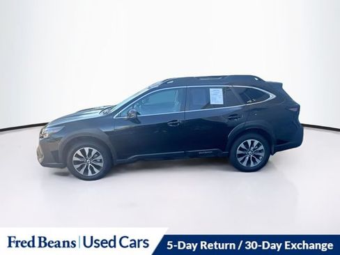 Certified 2025 Subaru Outback Limited AWD/4WD image 5