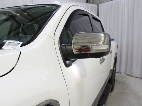 Used 2017 Nissan Titan Platinum Reserve AWD/4WD image 35