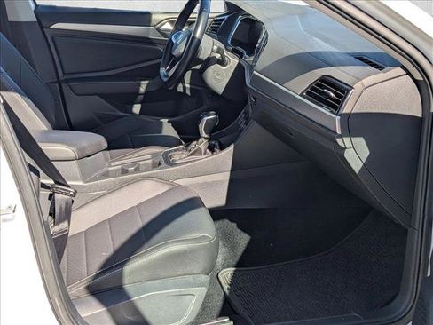 Used 2022 Volkswagen Jetta SE image 20