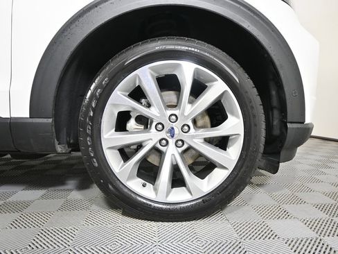 Used 2022 Ford Explorer Platinum w/ Equipment Group 601A AWD/4WD image 11