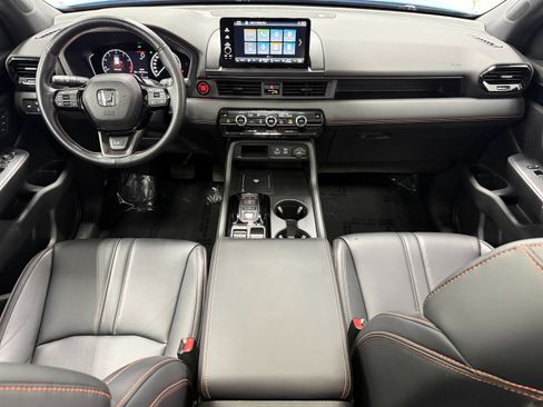 Used 2024 Honda Pilot TrailSport image 14