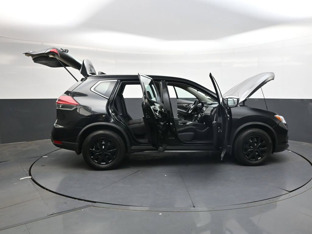 Used 2018 Nissan Rogue S AWD/4WD image 40