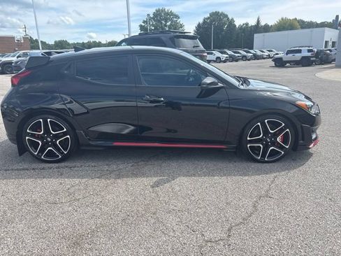 Used 2022 Hyundai Veloster N FWD image 3