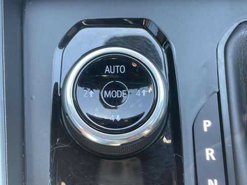 Used 2023 Chevrolet Colorado Z71 w/ Advanced Trailering Package AWD/4WD image 28