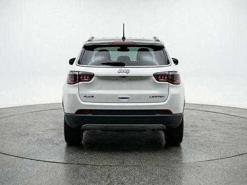 Used 2025 Jeep Compass Limited AWD/4WD image 7