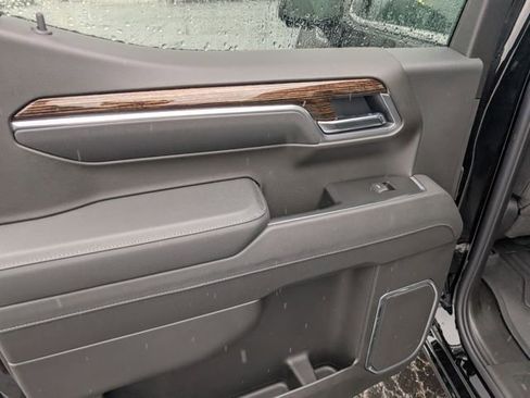 New 2026 GMC Sierra 1500 SLE w/ Preferred Package image 11