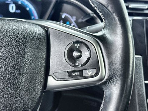 Used 2018 Honda Civic Touring image 17